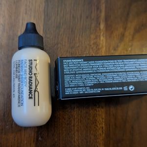 MAC Studio Radiance Face and Body foundation in N3